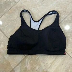 (32)  vogue sports bra